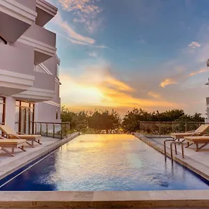 Hotel Wyndham Garden Kuta Bali