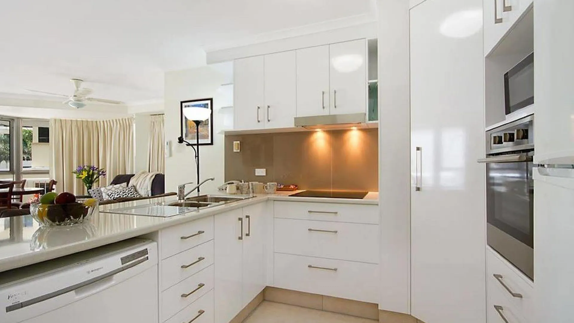 Rainbow Bay Resort Holiday Apartments Gold Coast 4*,  Australia
